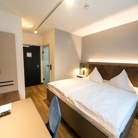 Hotel Zur Post Hemmingen  Esterno foto