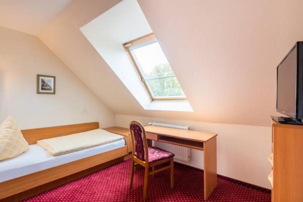Hotel Zur Post Hemmingen  Esterno foto